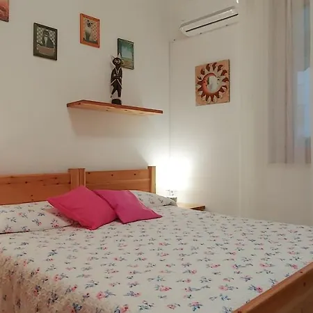 Coral Breeze Apartment *